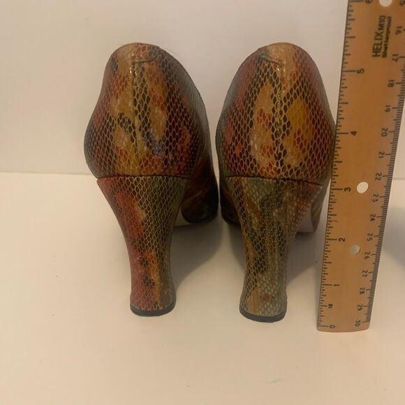 Valerie Stevens tri-colored reptile dress pumps - Picture 2 of 4